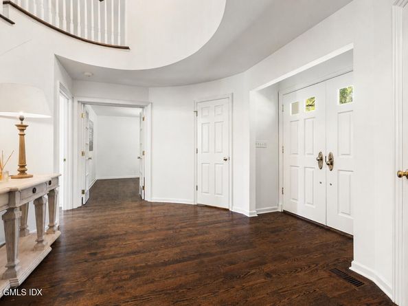 12 Ricki Beth Lane, Old Greenwich CT 06870
