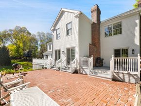 12 Ricki Beth Lane, Old Greenwich CT 06870
