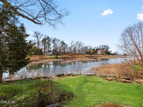 8 Indian Point Lane, Riverside CT 06878