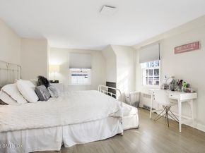 8 Indian Point Lane, Riverside CT 06878