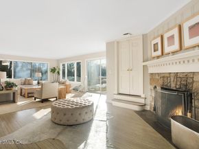 8 Indian Point Lane, Riverside CT 06878