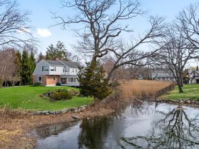 8 Indian Point Lane, Riverside CT 06878