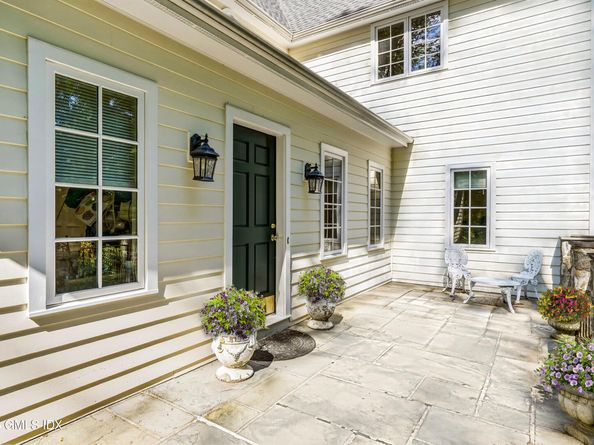 3 Carriage Road, Cos Cob CT 06807