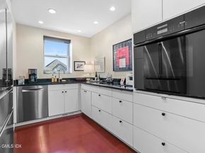 15 Lafayette Court 4D, Greenwich CT 06830