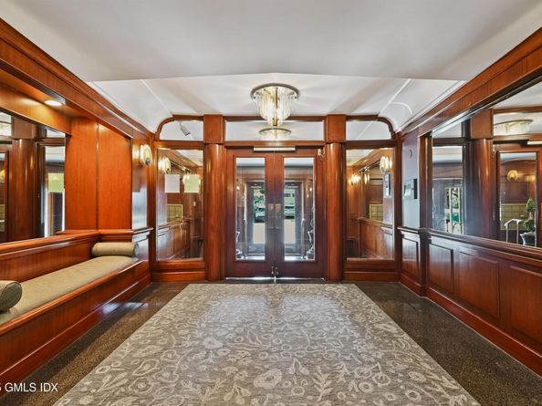 15 Lafayette Court 4D, Greenwich CT 06830