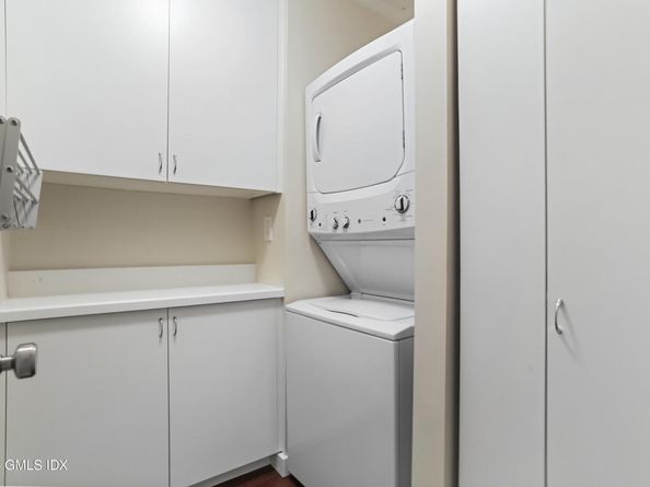 15 Lafayette Court 4D, Greenwich CT 06830
