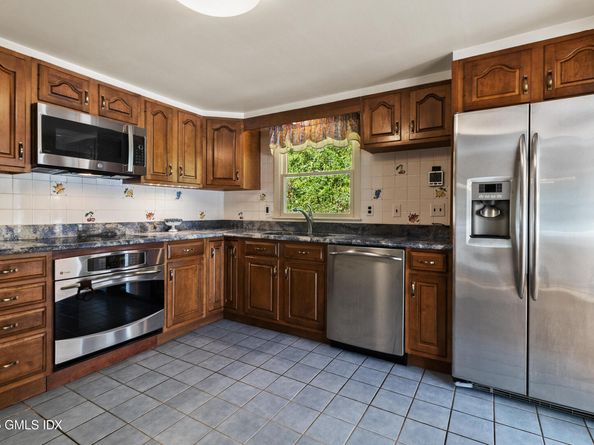 17 Cornwall Road, Norwalk CT 06850