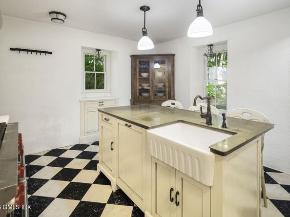 180 Summer Street, New Canaan CT 06840