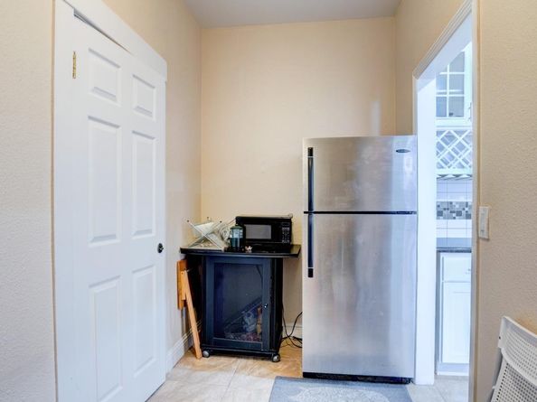 69 Echo Avenue, Oakland CA 94611