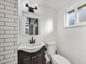 7810 Sanford Street, Oakland CA 94605