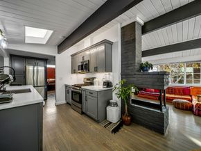 7810 Sanford Street, Oakland CA 94605