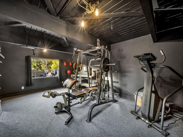 7810 Sanford Street, Oakland CA 94605