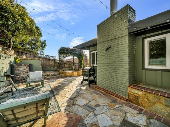 7810 Sanford Street, Oakland CA 94605