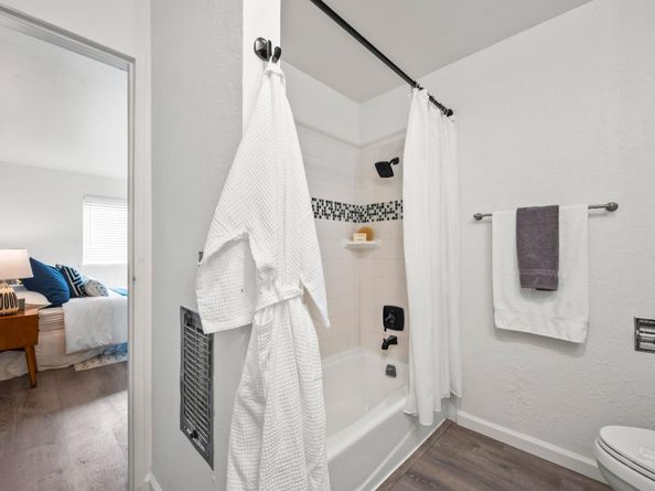 455 Crescent Street 206, Oakland CA 94610