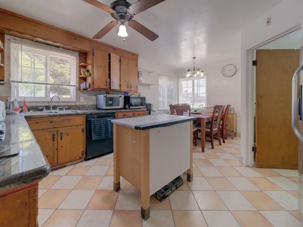 567 34th Street, Richmond CA 94805
