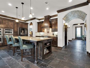 9000  Cedar Ridge 