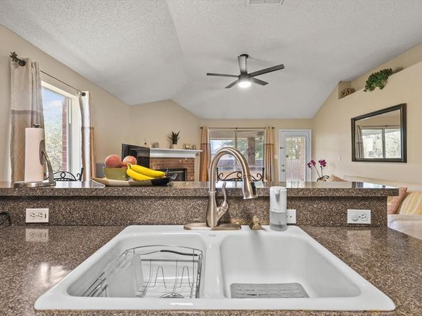 7425  Grass Valley Trail , Fort Worth Texas 76123
