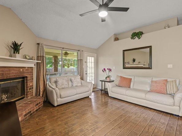 7425  Grass Valley Trail , Fort Worth Texas 76123