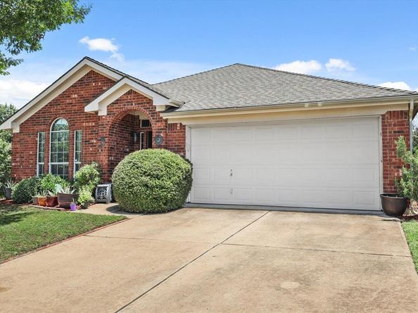 7425  Grass Valley Trail , Fort Worth Texas 76123