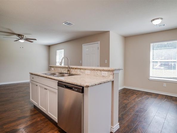 1712  Birdell Street , Fort Worth Texas 76105
