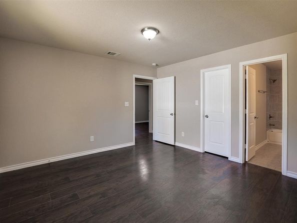1712  Birdell Street , Fort Worth Texas 76105