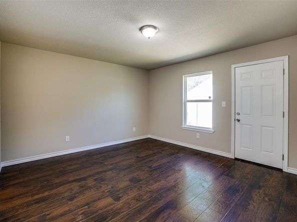 1712  Birdell Street , Fort Worth Texas 76105