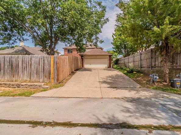 1745  Cresthill Drive , Rockwall Texas 75087