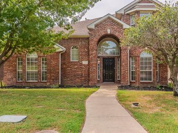 1745  Cresthill Drive 