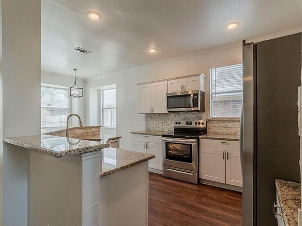 1745  Cresthill Drive , Rockwall Texas 75087