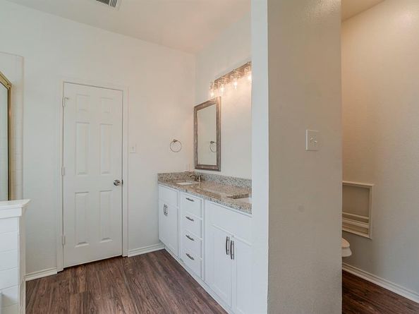 1745  Cresthill Drive , Rockwall Texas 75087