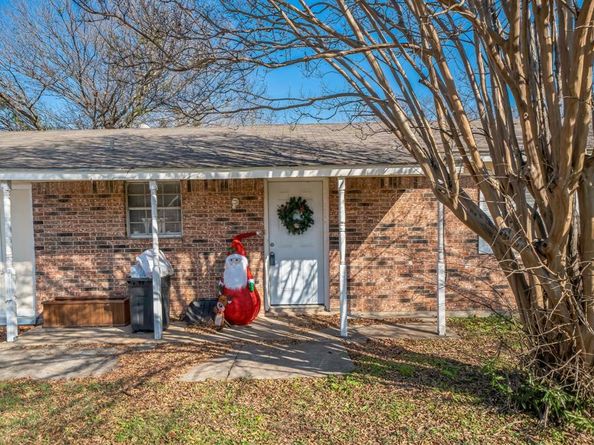 736  Cheltenham Drive , Everman Texas 76140