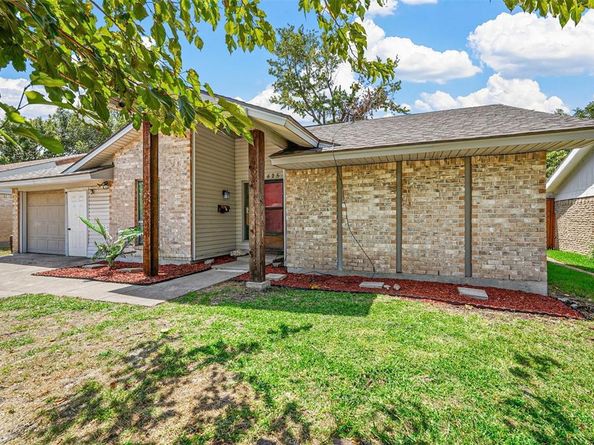 425  Rollingridge Lane , Garland Texas 75043