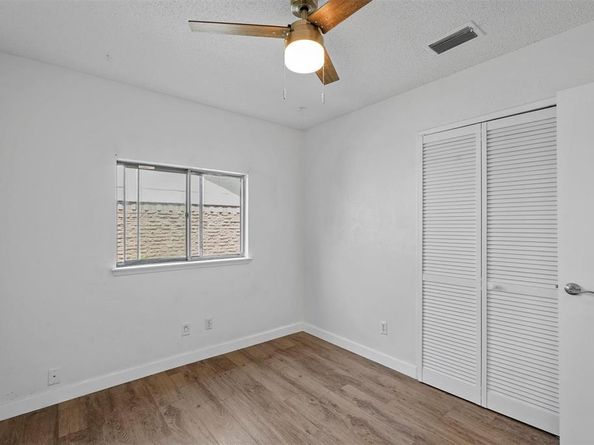 425  Rollingridge Lane , Garland Texas 75043