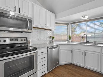425  Rollingridge Lane 