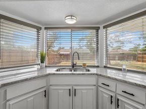 425  Rollingridge Lane , Garland Texas 75043