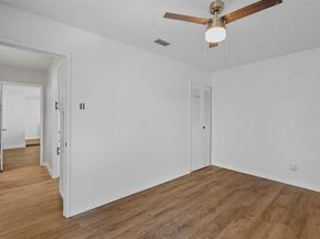 425  Rollingridge Lane , Garland Texas 75043