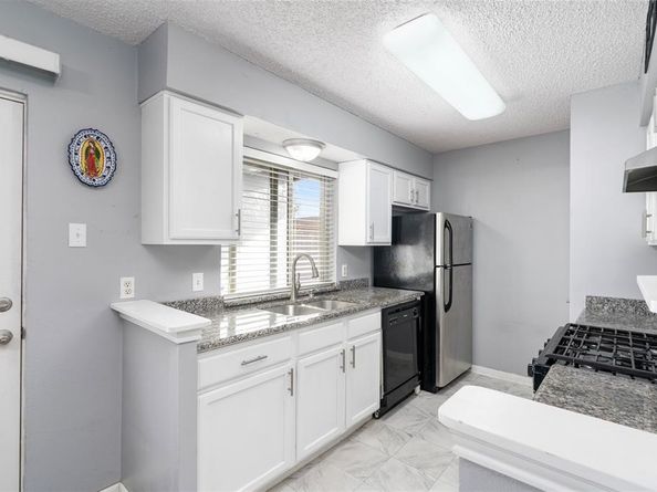 3826  Burning Tree Lane , Garland Texas 75042