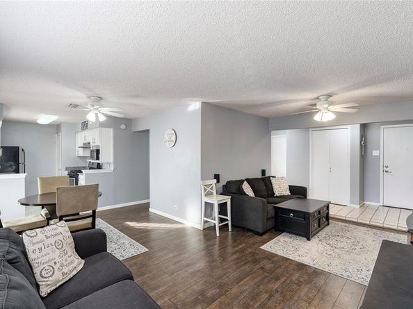 3826  Burning Tree Lane , Garland Texas 75042