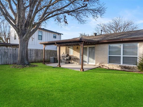 3826  Burning Tree Lane , Garland Texas 75042