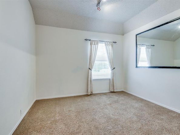 232  Touchdown Drive , Irving Texas 75063