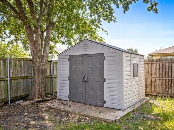 6426  Nicole Way , Arlington Texas 76002