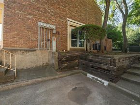 2100  Park Willow Lane  D, Arlington Texas 76011