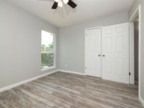 2100  Park Willow Lane  D, Arlington Texas 76011