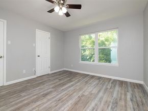 2100  Park Willow Lane  D, Arlington Texas 76011