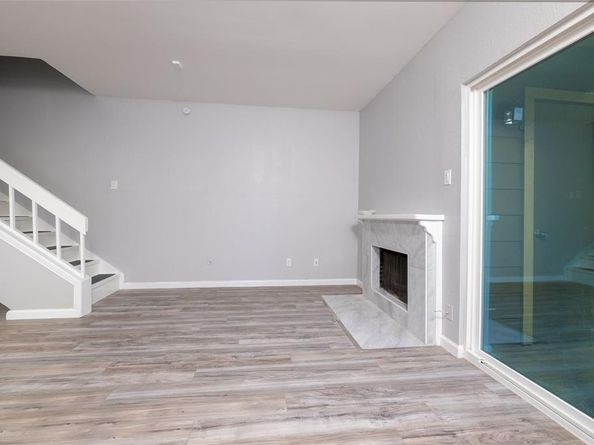 2100  Park Willow Lane  D, Arlington Texas 76011