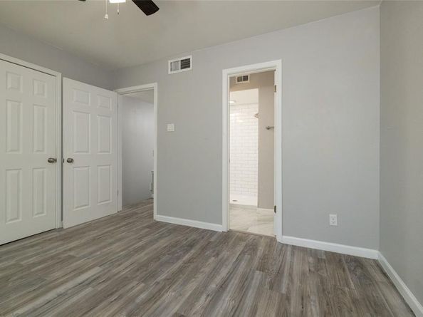 2100  Park Willow Lane  D, Arlington Texas 76011