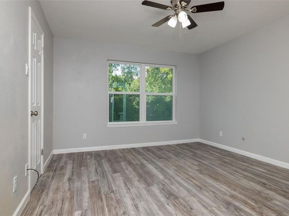 2100  Park Willow Lane  D, Arlington Texas 76011