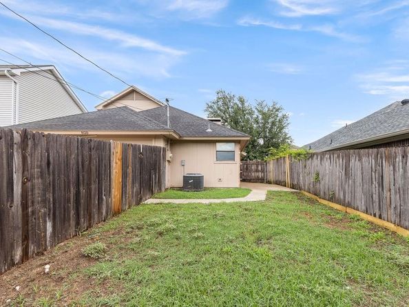 820  Greenridge Drive , Arlington Texas 76017