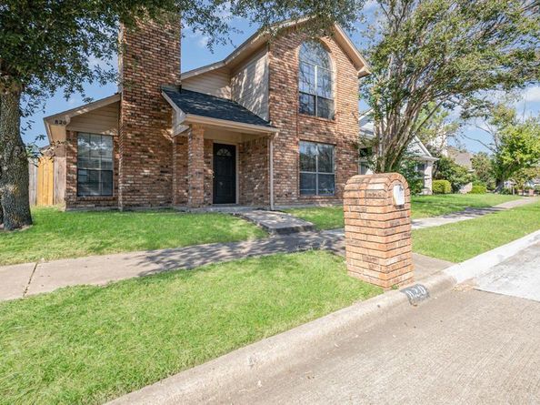 820  Greenridge Drive , Arlington Texas 76017