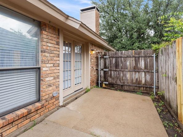 820  Greenridge Drive , Arlington Texas 76017